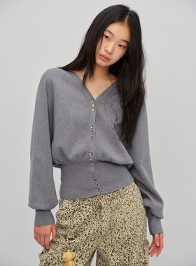 TDDP“温柔静奢“精制羊毛V领短款毛衣女2026新款春季收腰针织衫