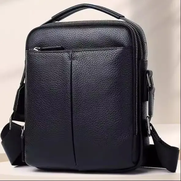 小挎包男款高级感真皮休闲商务手机包高档背包轻便小包男士单肩包