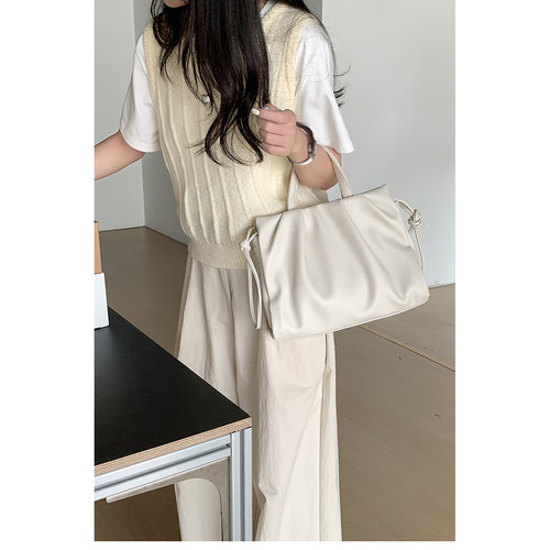 高级感休闲简约软皮手提斜挎女包