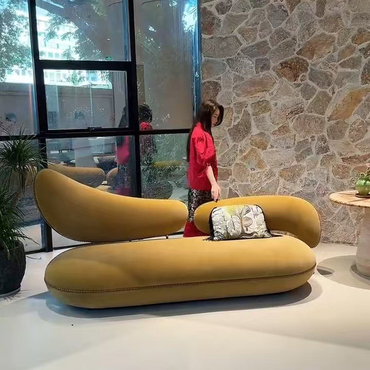 意式侘寂风圆弧异形沙发设计师款直排小户型客厅接待室样板房沙发