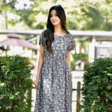 2025夏季新款时尚棉绸连衣裙女修身显瘦度假风碎花海边沙滩长裙子