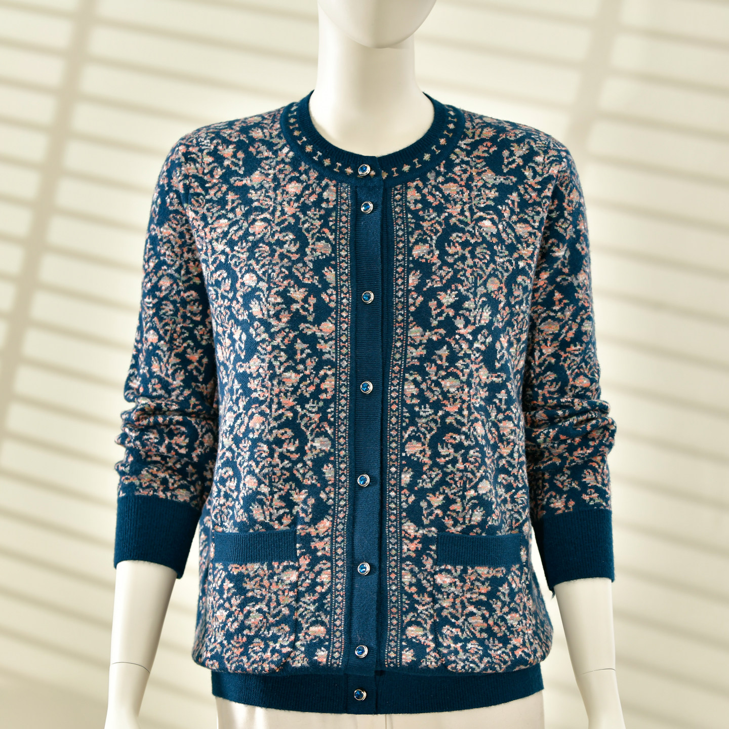 2025秋冬新款圆领针织开衫外套休闲百搭印花提花毛衣女妈妈装上衣,女装/女士精品,毛衣,淘宝优惠券,粉丝福利购,淘宝优惠卷