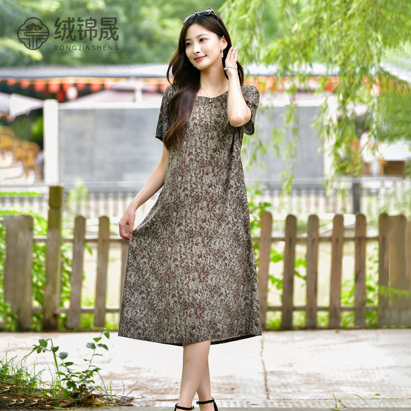 夏季新款棉绸连衣裙女士短袖碎花图片