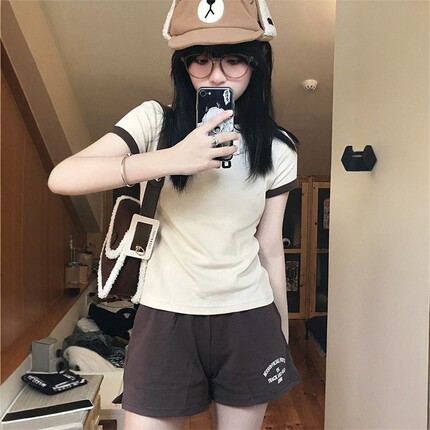 夏季时尚小个子穿搭杏色短袖t恤阔腿短裤宽松休闲运动两件套装女