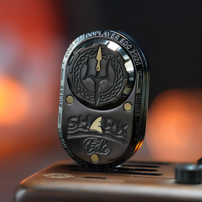 指上谈兵哈噜联名2.0海鲨律动推牌EDC玩具合金旋转机械解压饺子