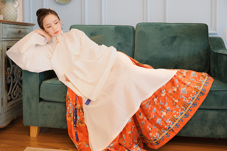 [Wan Qi Han clothes]white Mention damask Jacquard weave Fruitful -[One]in the Women's clothing/Boutique , Costume/National costume/Stage costumes , National costume/Costumes  category - from Buy2taobao.com to provide professional Taobao agent buy service