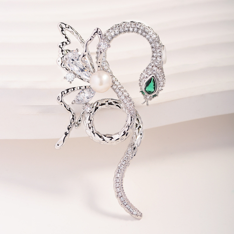 个性蝴蝶蛇胸针珍珠胸花生肖别针