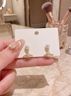 设计师款金色珍珠小众简约耳钉