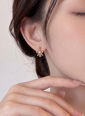 轻奢金色蝴蝶结锆石耳钉女百搭