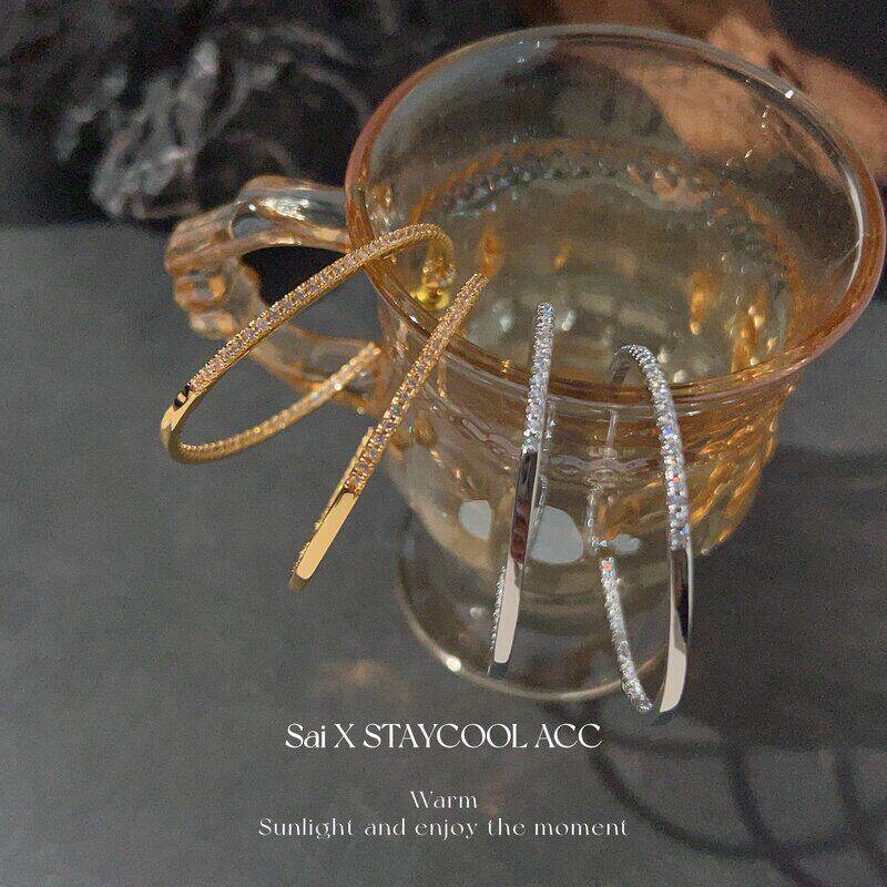 北欧高级感大耳圈基础款镶锆石素圈女士耳环通勤百搭轻奢耳饰极简