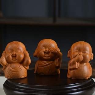 崖柏雕刻三不小和尚禅意小沙弥手把件陈化红油家居桌面木制工艺品