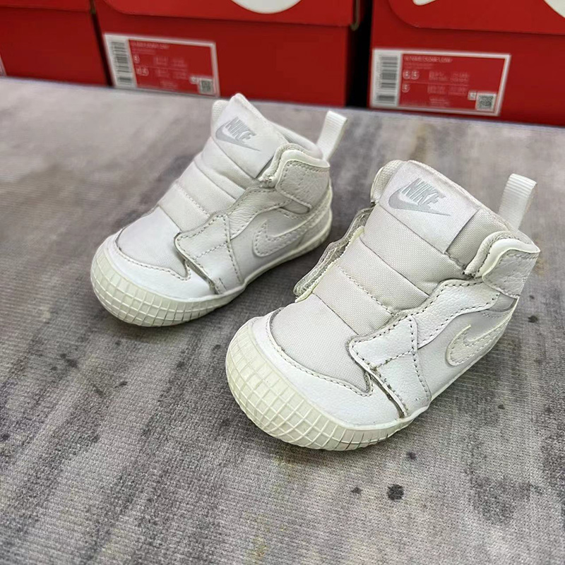 Nike耐克Air Jordan实拍婴童一脚蹬防踢减震魔术贴童鞋AT3745-100