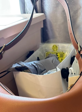 适用改造赛琳HELOISE HOBO腋下包单肩斜挎带真皮替换带子焦糖色带