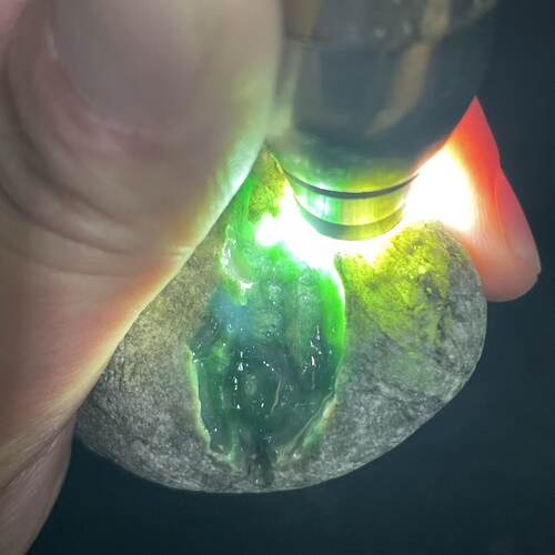 【后江开窗色料】缅甸翡翠原石