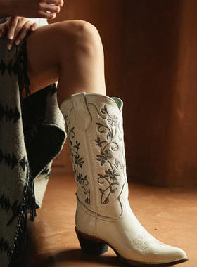 美国CORRAL牛皮刺绣漆皮真皮尖头高筒马靴西部靴女牛仔靴白色大码