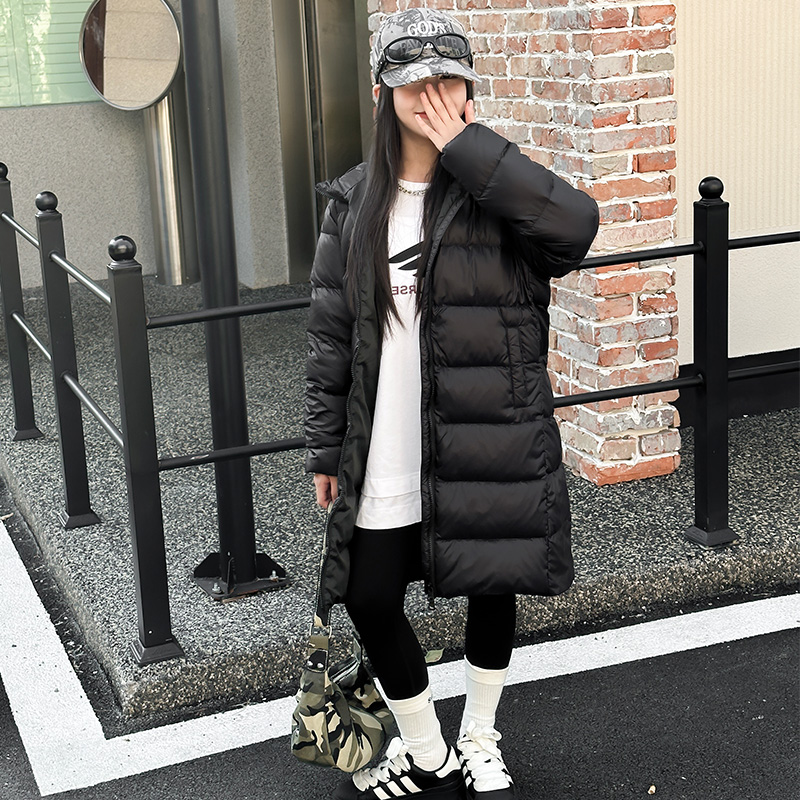 女童羽绒服冬季2024新款超好看中长款高级黑轻薄洋气时髦儿童外套