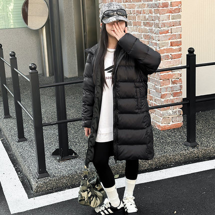 女童羽绒服冬季2024新款超好看中长款高级黑轻薄洋气时髦儿童外套