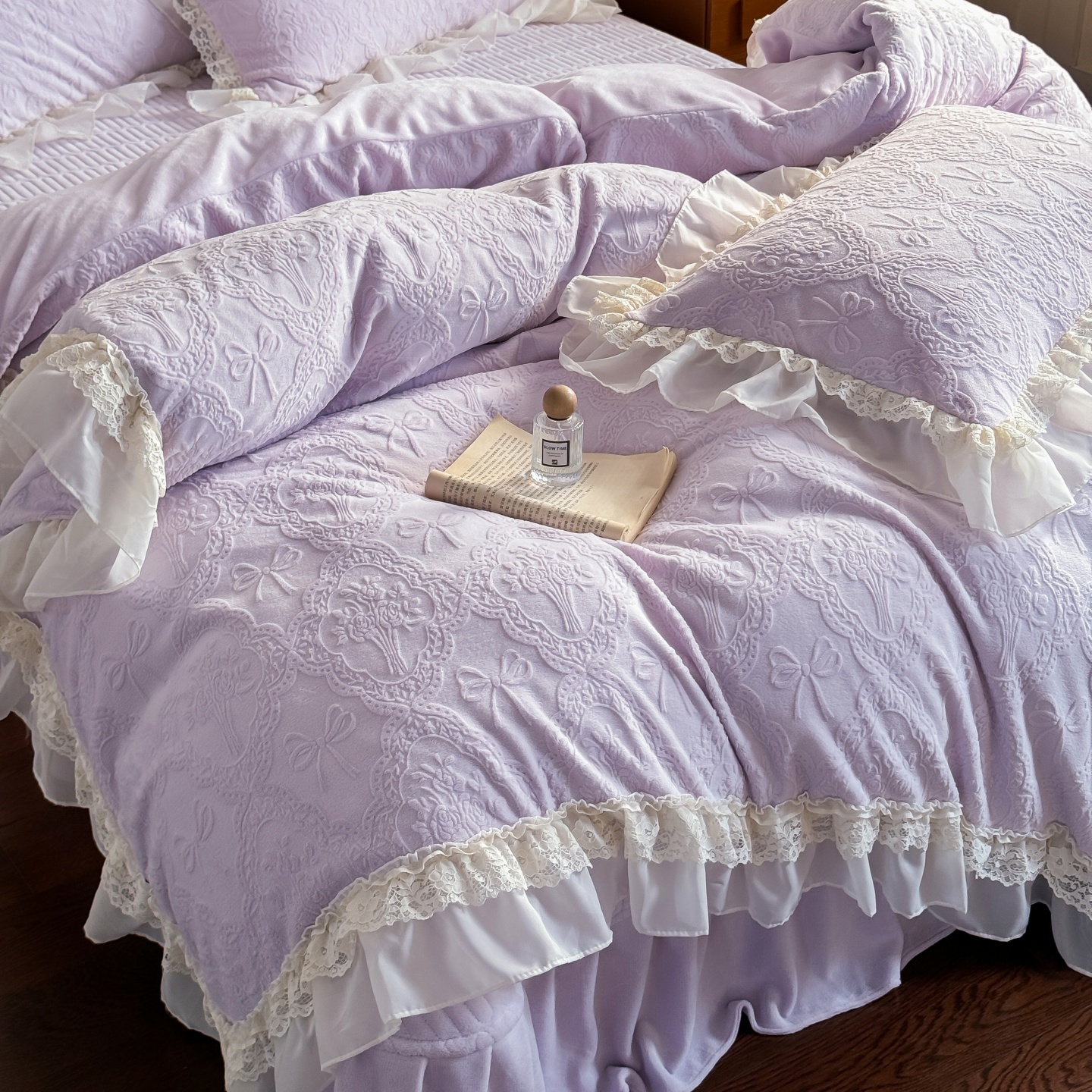 法式轻奢浪漫花边立体雕花牛奶绒四件套加厚夹棉保暖床盖款四件套