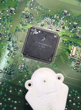 MC9S12H256VFVE 1K78X 汽车电脑板常用易损CPU 现货库存 请直拍