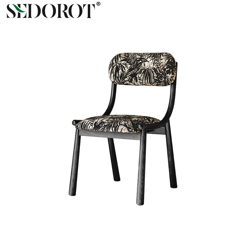 北欧实木靠背椅子软包休闲椅