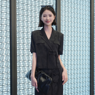 外套女翻领盘扣上衣XK221003A690 衬衫 雪歌26夏通勤风暗纹短袖