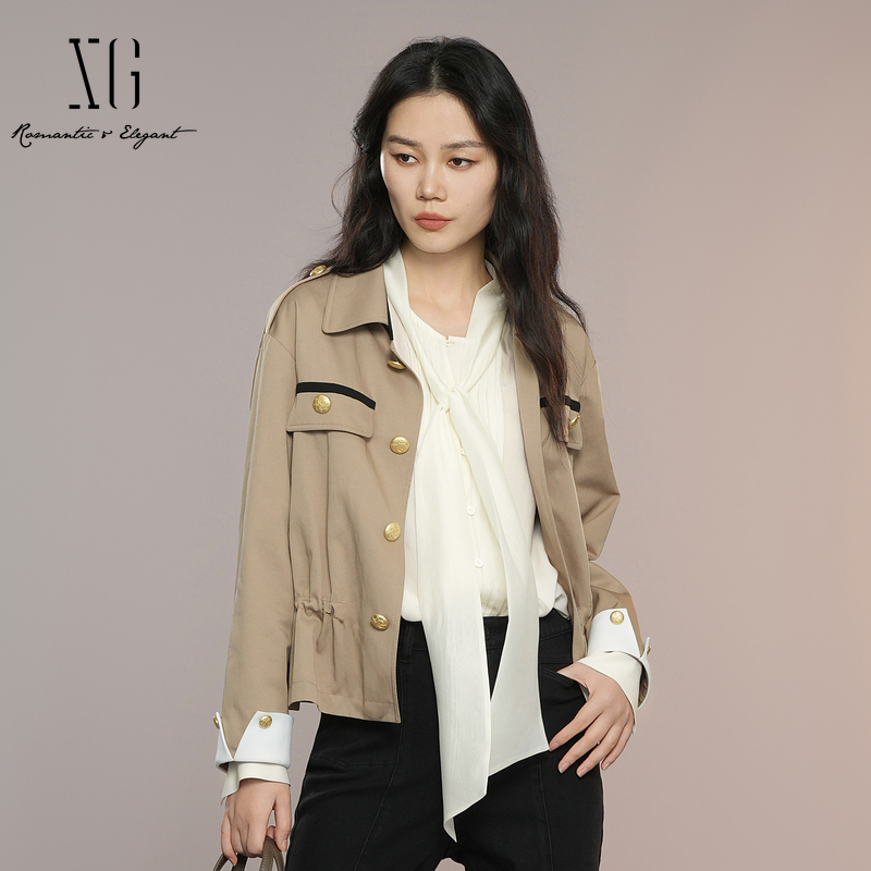 XG/雪歌25年秋季新款单排扣翻领短款风衣女休闲外套XK308008A309
