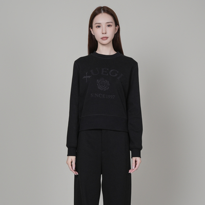 XG/雪歌2025年冬季新款休闲百搭圆领套头卫衣女上衣XK401025A990