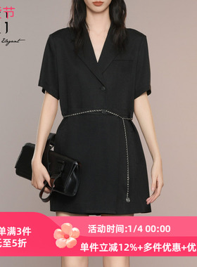 XG/雪歌黑色翻领连衣裙2025夏季新款链条短袖A字裙女XK204028A290