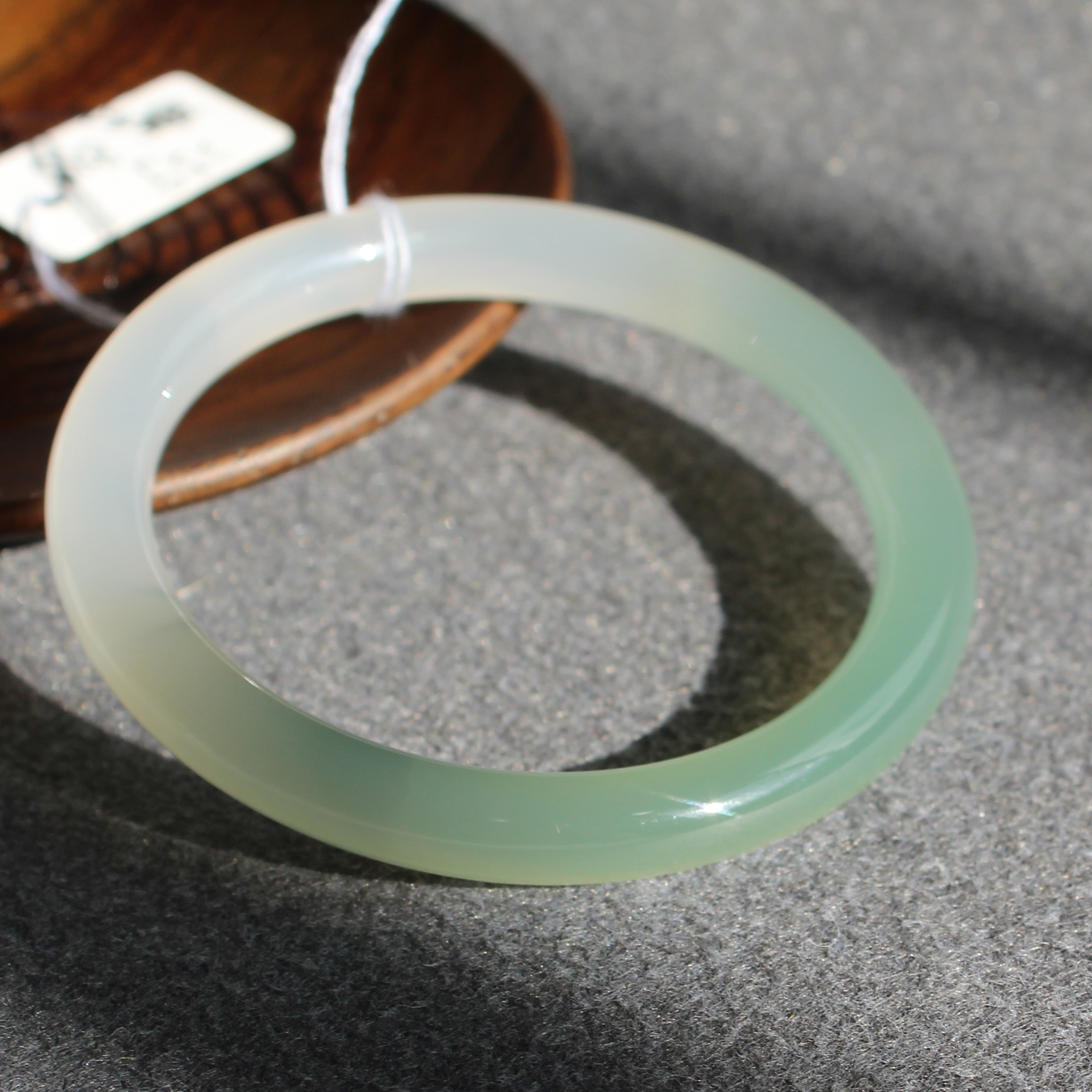 玉髓手镯61mm精美女士圆条手镯