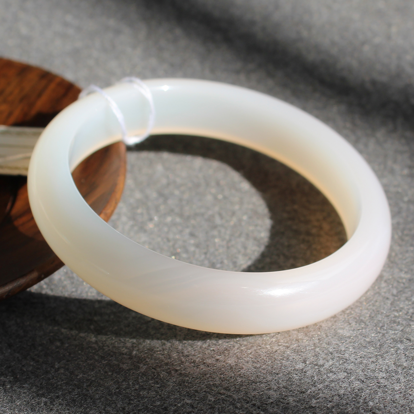 56.5mm轻奢高级感玉髓正装手镯