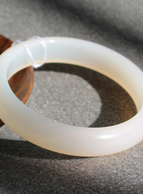 火爆高冰种粉紫色渐变56.5mm轻奢高级感玉髓正装手镯K