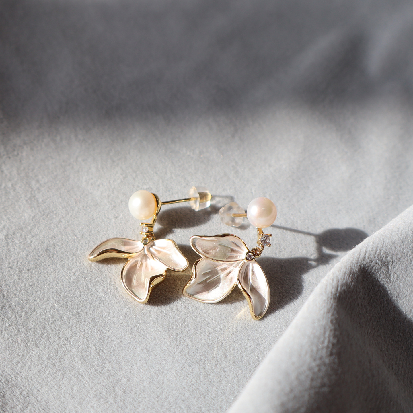 天然淡水珍珠贝母蝴蝶耳环女秋冬2025新款爆款高级感耳坠耳饰A