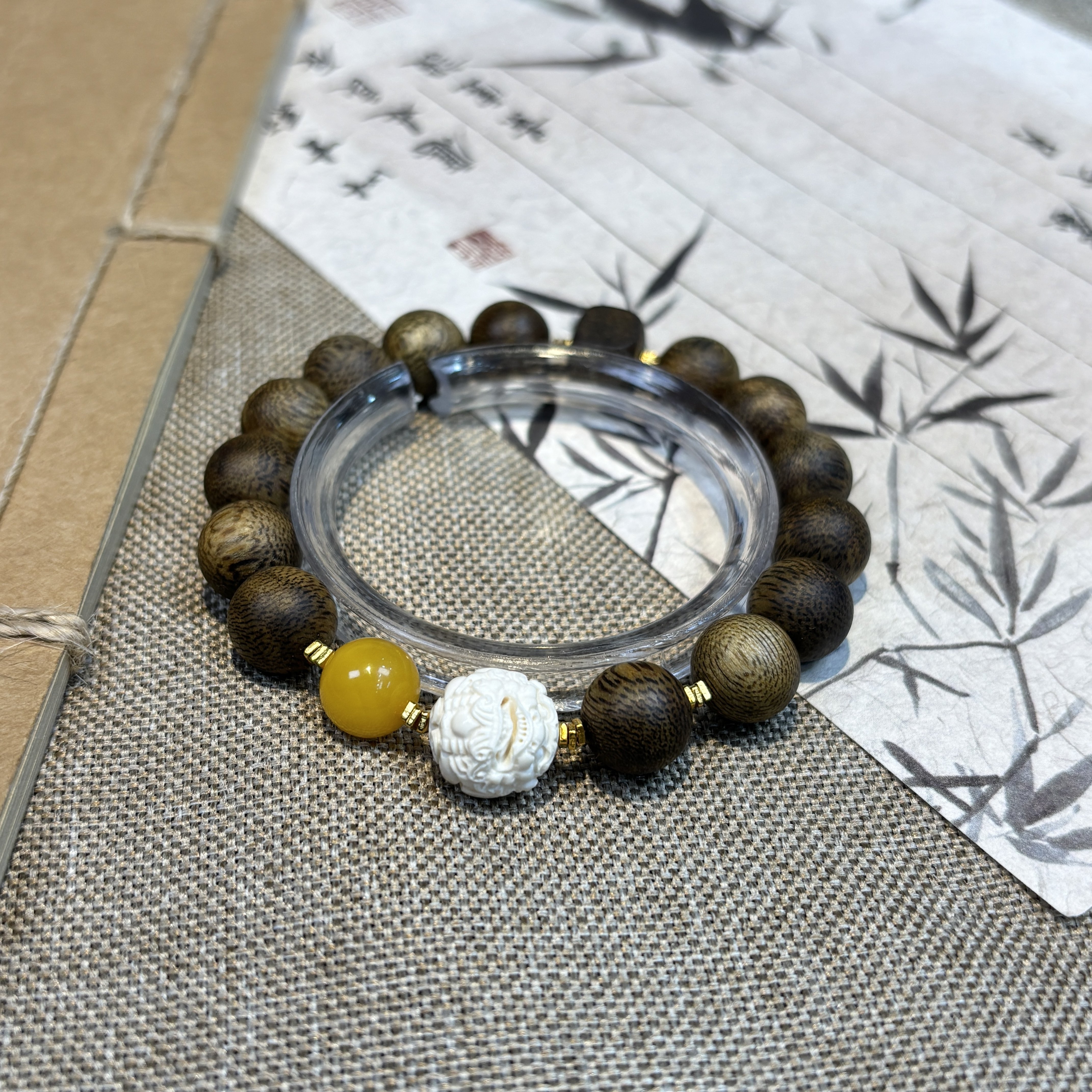 高定- 沐宸 | 沉香10mm+蜜蜡9mm+ 猛犸貔貅手串