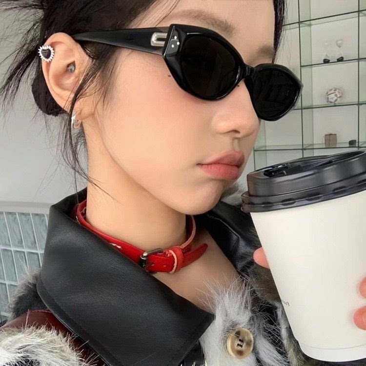 新款潮流珍妮同款墨镜明星网红同款防嗮墨镜女个性复古猫眼