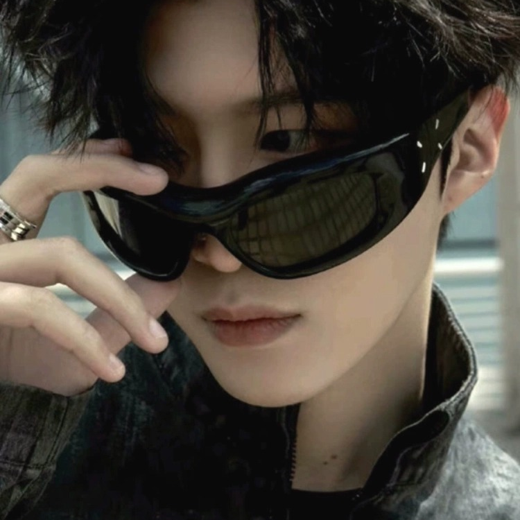 韩版骑行复古墨镜男女潮街拍未来科技感朋克风眼镜酷辣妹太阳眼镜