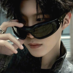 韩版骑行复古墨镜男女潮街拍未来科技感朋克风眼镜酷辣妹太阳眼镜