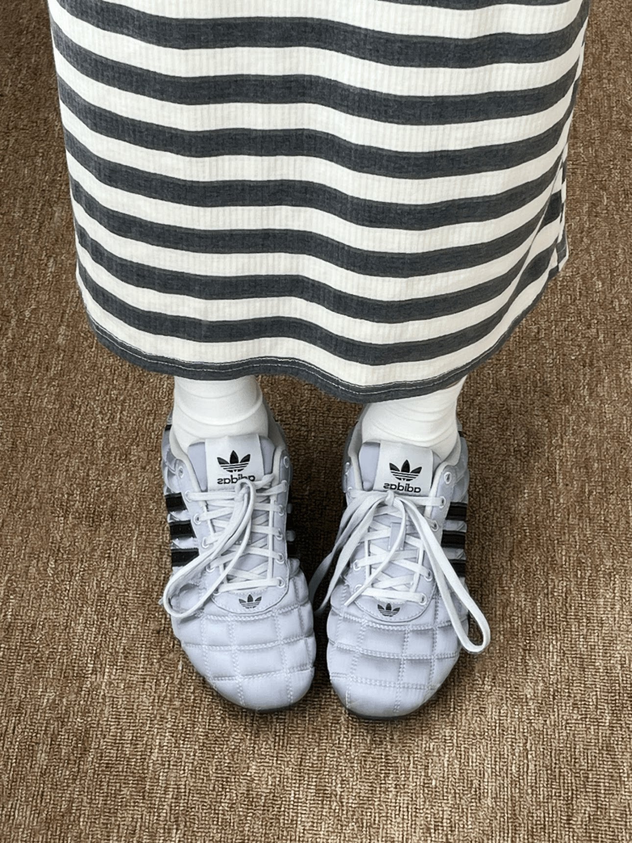 Adidas ADIRACER Женская обувь Adidas Серебристая спортивная обувь обувь для тхэквондо повседневная женская обувь JS0284 Изображение 1