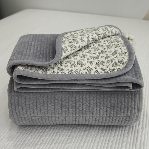 一面绒一面纯棉床盖三件套防滑