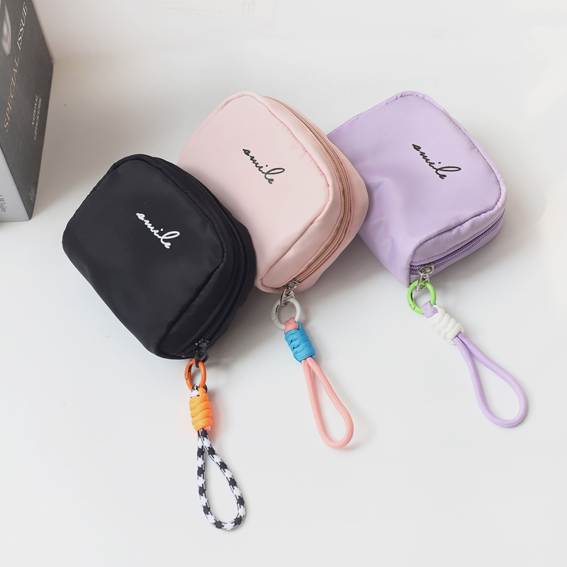 简约英文手拎小收纳包