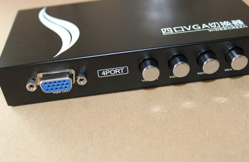 此款切换器  请接 标准3+6 VGA线，如接 3+2  3+4  3+5等  非标准3+6线 会导致雪花，拖影， 图像模糊  甚至无法播放等等！