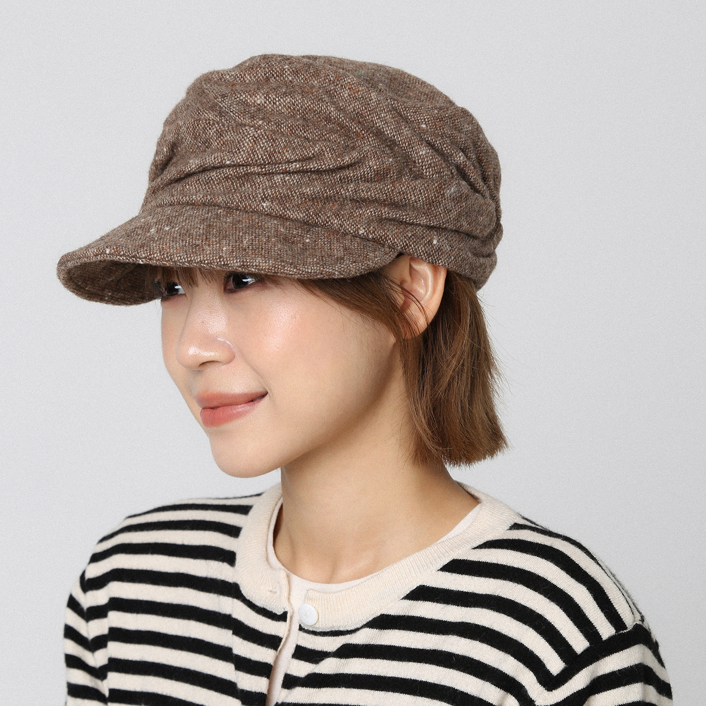 纯羊毛卡其色复古褶皱鸭舌帽