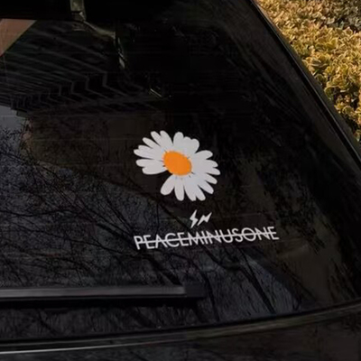 权志龙小雏菊个性创意汽车贴纸藤原浩潮流改装车身贴摩托车贴纸