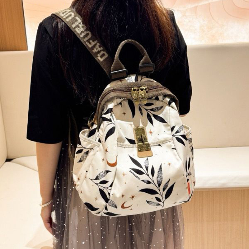 女士背包南韩丝休闲旅行书包