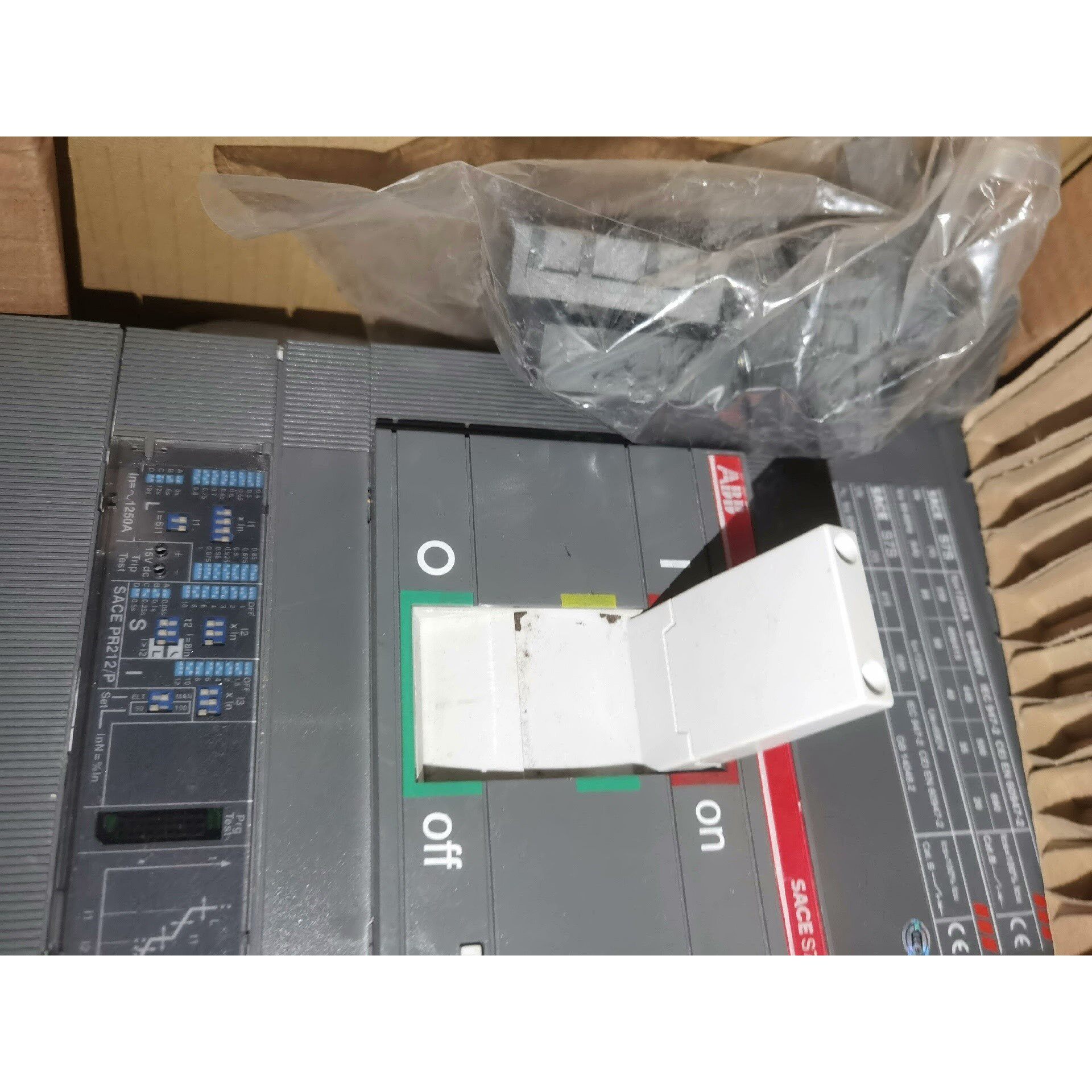 ABB塑壳断路器S7S1250 PR121/P-LSI 3P全新原装拍前请询价