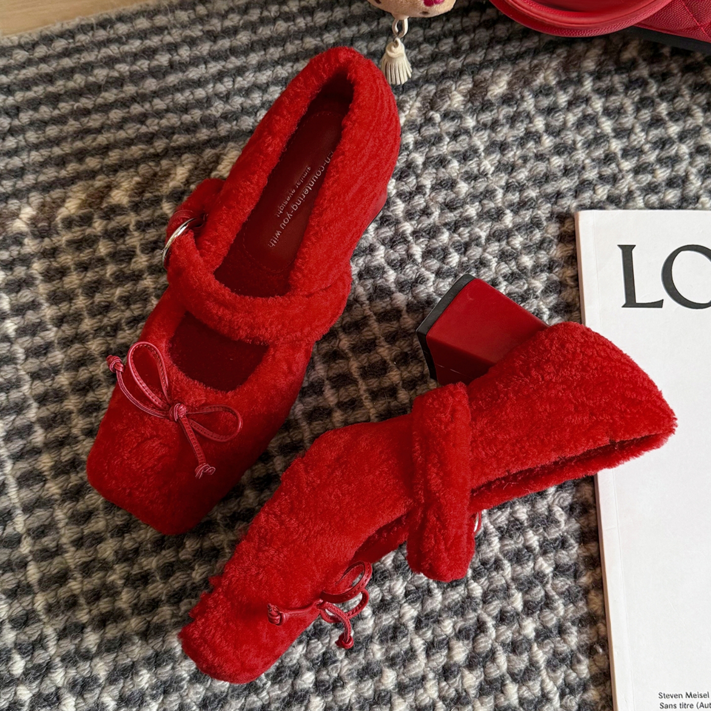 设计感蝴蝶结羊羔毛粗跟高跟单鞋