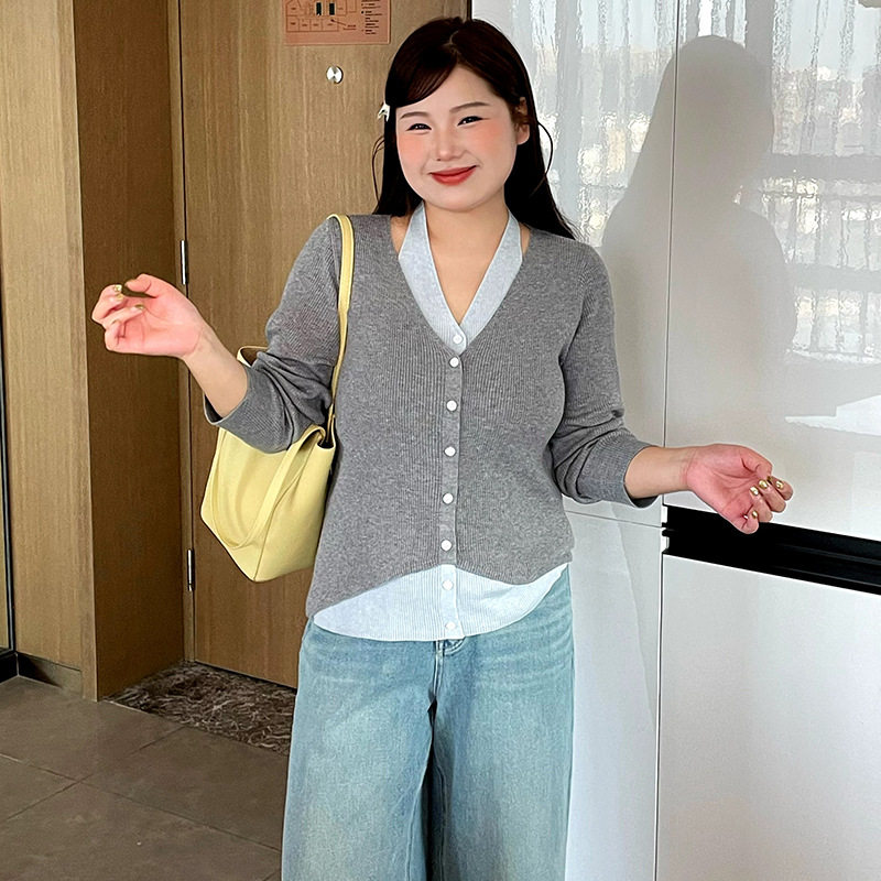 乃粒23603大码设计感撞色假两件挂脖上衣2026春胖mm显瘦针织衫女