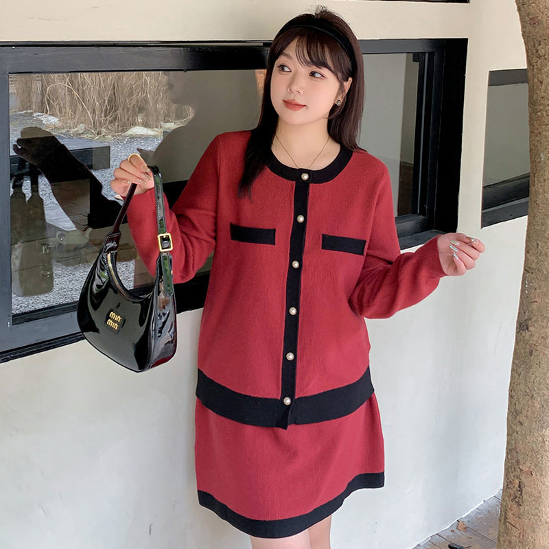 大码女装胖mm时髦套装高级感显瘦遮肚红色本命年针织裙两件套乃粒