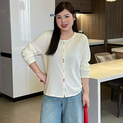 乃粒23673大码女装卷边上衣女彩扣针织衫2026春胖mm休闲宽松开衫
