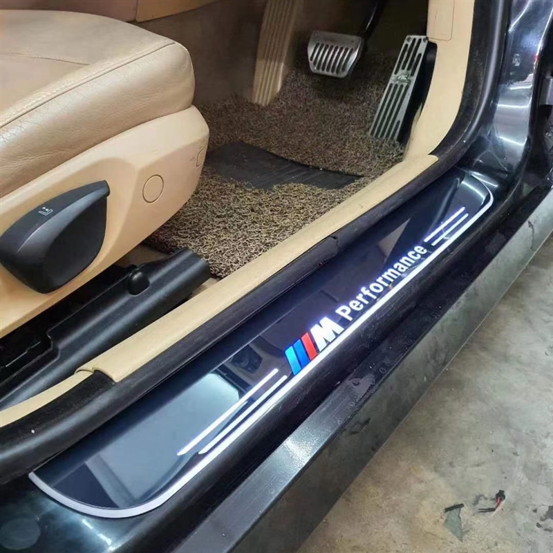 迎宾踏板宝马跑马灯凯征