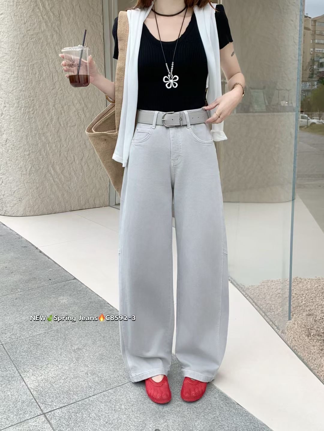 欧货牛仔裤女2026早春新款浅灰色弯刀裤直筒高腰宽松休闲显瘦弹力,女装/女士精品,牛仔裤,淘宝优惠券,粉丝福利购,淘宝优惠卷